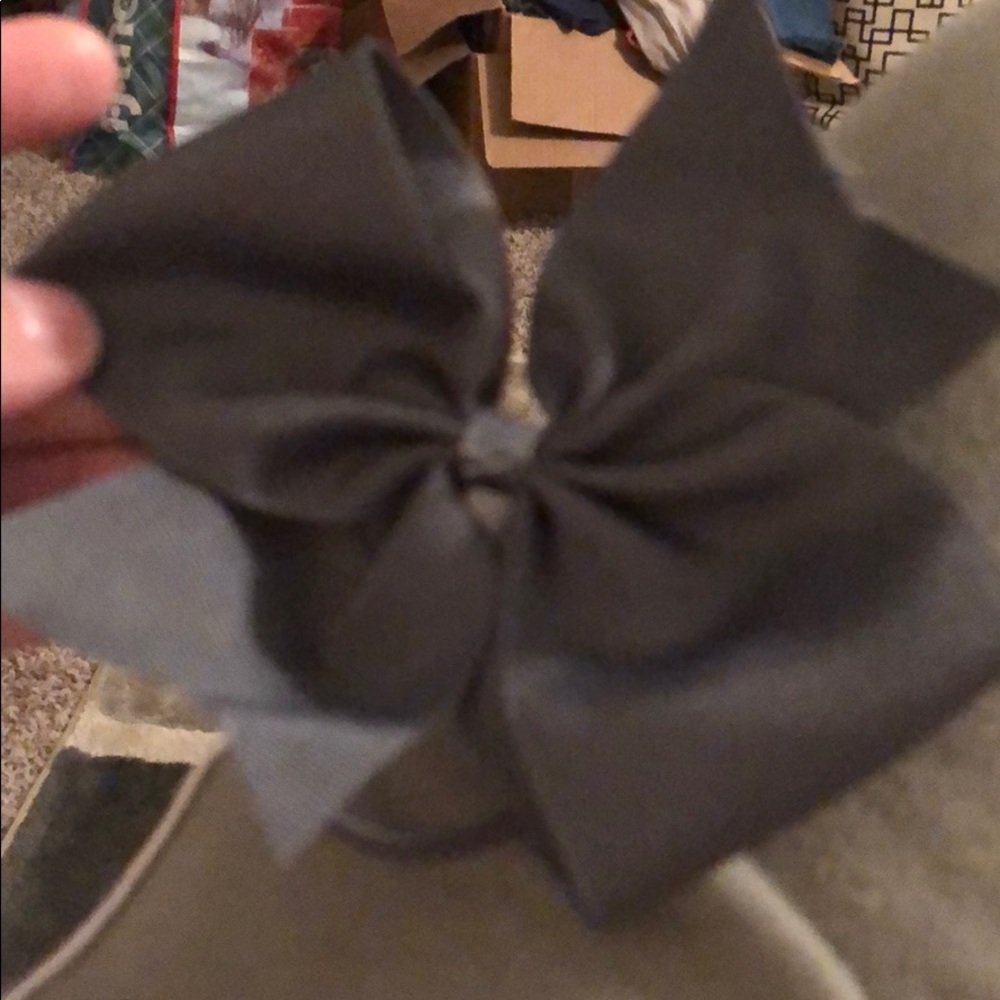 Lot of 7 ponytailer bows